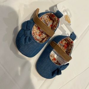 Carter’s baby girl newborn shoes